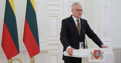 Президент Литвы: ситуацию с ВС России должны решать дипломаты, следует предупредить Москву