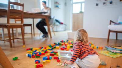 Родители могут оставаться дома до 130 дней с 90-процентной компенсацией заработной платы