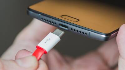 Apple может сменить разъем зарядок для своих устройств на USB-C
