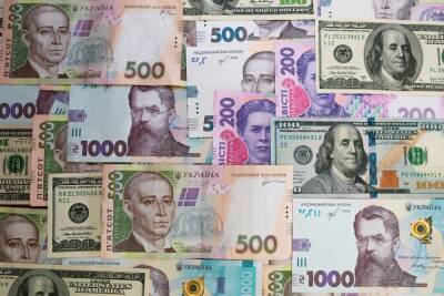 Курс гривни на межбанке снизился до 29 долларов