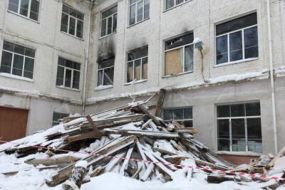 Сгоревшую школу, где учился Олег Табаков, могут успеть восстановить к Дню знаний