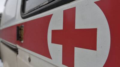 Ребенок попал в больницу после падения из окна школы в Томске
