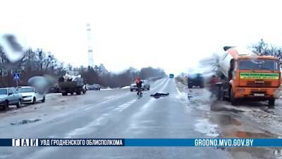 ДТП в Гродно: на Скидельском шоссе грузовик сбил 18-летнего юношу