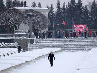 Петербуржцев не пустили возложить цветы к мемориалу жертвам блокады Ленинграда из-за приезда Путина