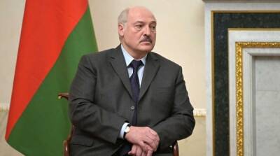 Политолог о новой конституции Белоруссии: “Лукашенко превращается в монарха”
