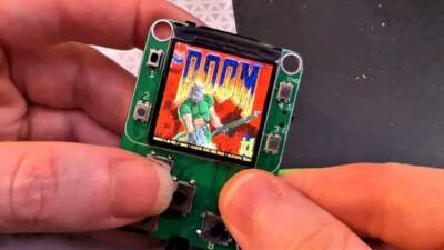 Создано самое маленькое устройство для игры в Doom - iz.ru - Израиль