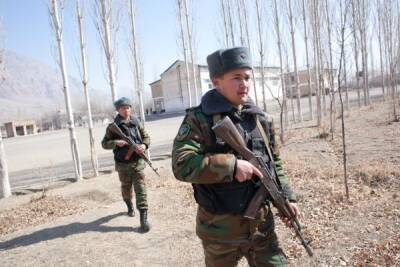 Обострение на киргизско-таджикской границе: Таджикистан ведет прицельный огонь