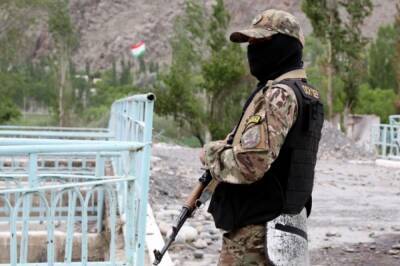 Киргизия и Таджикистан начали переговоры после перестрелки на границе