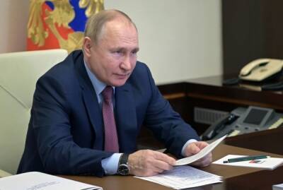СМИ: Владимир Путин поддержал идею Минфина о регулировании криптовалют и разрешении майнинга