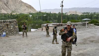 Киргизия начала эвакуацию населения из приграничных с Таджикистаном сёл