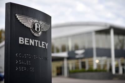 Bentley планирует начать производство люксового электромобиля в 2025 году