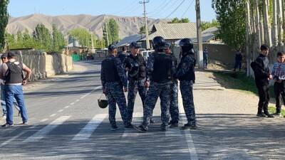 Таджикистан стягивает к границе тяжелую технику - Госкомитет нацбезопасности Кыргызстана