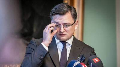 Глава МИД Украины Кулеба обсудил с Боррелем подготовку возможных санкций против России