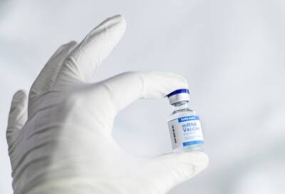 В РФ рассматривается одобрение вакцин от COVID-19 двух зарубежных производителей