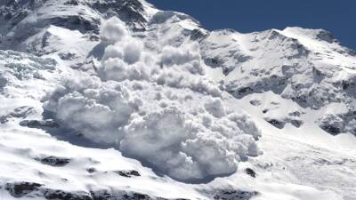 Угрозу схода лавин объявили на Камчатке