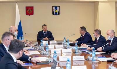 Трутнев провел совещание в Южно-Сахалинске об отмене налогов на Курилах