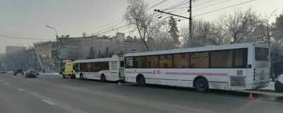 В Красноярске в ДТП с двумя автобусами пострадали семь человек