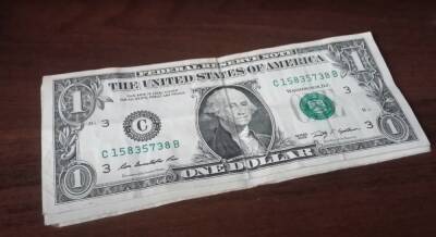 Доллар поделил украинцев – одни разбогатели, другие обнищали: курс валют на 28 января сбивает с ног