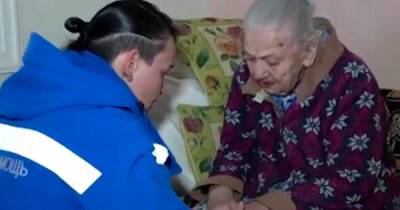 Медики совершили пеший марш-бросок ради спасения 100-летней бабушки
