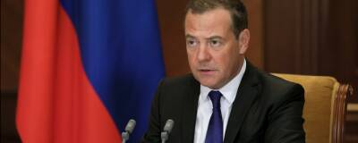 Медведев считает главной причиной протестов в Казахстане разрыв в доходах