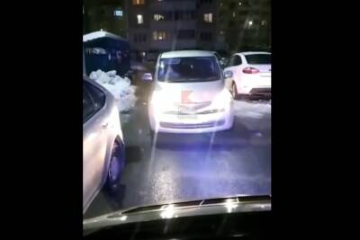 Женщина-водитель в Краснодаре не пропустила скорую на вызов
