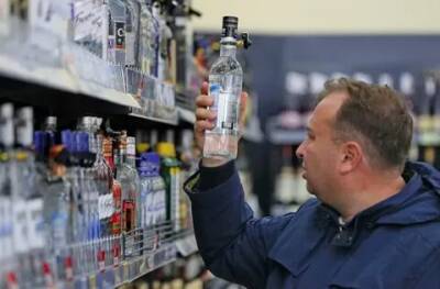 Крепкие алкогольные напитки в России станут дороже