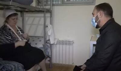 Чеченский омбудсмен навестил Зарему Мусаеву: «Камера теплая, жалоб на содержание нет»
