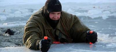 Спасатели Карелии призывают взрослых не бросать детей одних на льду