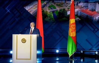 Лукашенко: спорт высоких достижений отравлен политикой, бойкот грядущей Олимпиады возвращает мир в реалии холодной войны