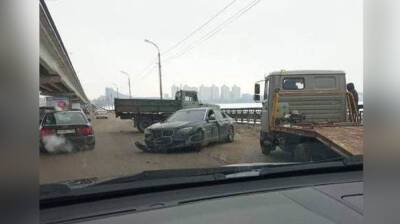 Появились подробности аварии с BMW и грузовиком на Северном мосту Воронежа