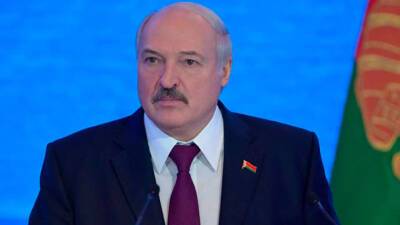 Лукашенко: Движение студенческих отрядов нужно поддержать достойной оплатой труда