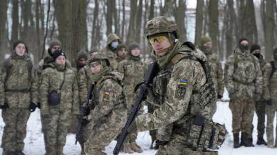 Лавров заявил об отсутствии у Киева контроля над огромной частью своих военных