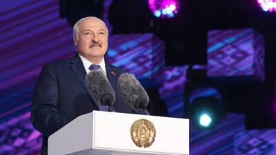 Лукашенко: около двух миллионов белорусов должны уметь стрелять
