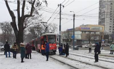 В центре Днепра трамвай сбил женщину: видео момента - dnepr.politeka.net - Украина - Кривой Рог