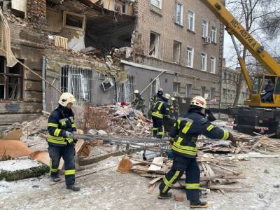 В Запорожье завершили поисковые работы в доме, где произошел взрыв. Мэрия выплатит пострадавшим помощь