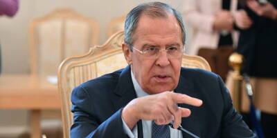 «Могут не выдержать нервы»: глава МИД РФ не исключил войны