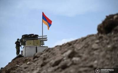Армянская оппозиция отметила День армии на передовой