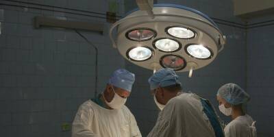 В Новосибирске хирурги удалили 2,5-килограммовую опухоль на почке пациента