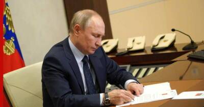 Путин подписал закон о пожизненном заключении педофилов
