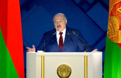 Лукашенко: гражданское общество Беларуси будет состоять из людей, которые себя проявили, которые являются истинными столпами этого общества