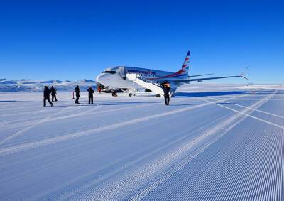 Самолет чешской авиакомпании Smartwings приземлился в Антарктиде: видео
