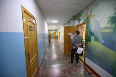 Из-за COVID-19 и ОРВИ на карантин ушла 91 школа в Волгоградской области