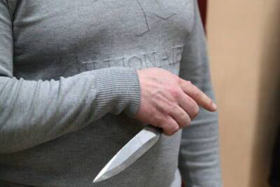 Житель Челнов порезал бритвой лицо пришедшего к его дочери подростка