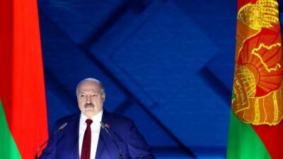Покайтесь и встаньте на колени: Лукашенко обратился с заявлением к изгнанной оппозиции страны