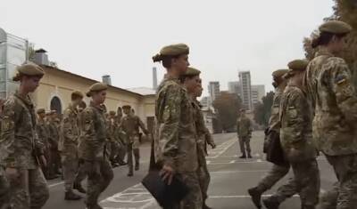 Массовый призыв женщин в армию: в Минобороны сделали важное заявление - как все будет