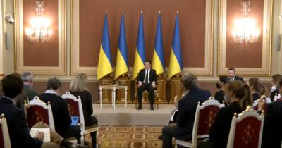 Зеленский сказал, что больше всего угрожает суверенитету Украины