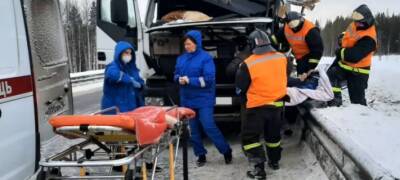 Две фуры столкнулись на трассе «Кола» в Карелии (ФОТО)