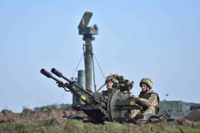 Украинские артиллеристы провели учения возле Крыма
