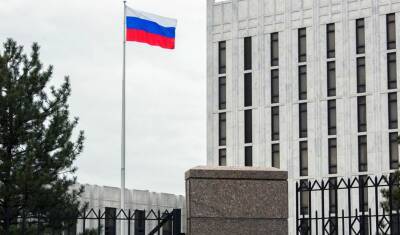 27 сотрудников российского посольства в США покинут Вашингтон