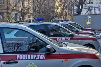 В Севастополе двоих парней задержали за курение в салоне городского автобуса